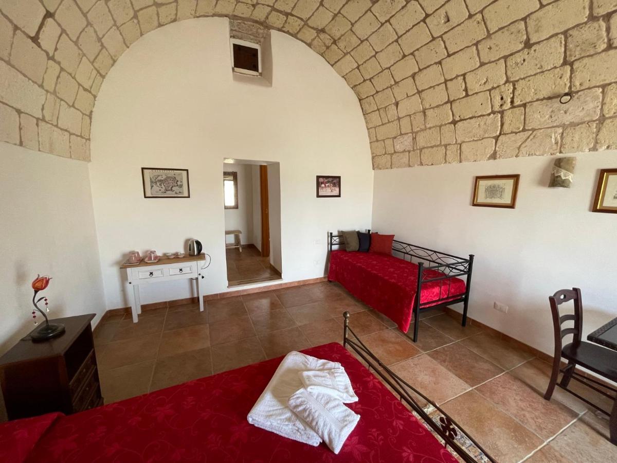Agriturismo Masseria Saittole Carpignano Salentino Exterior foto